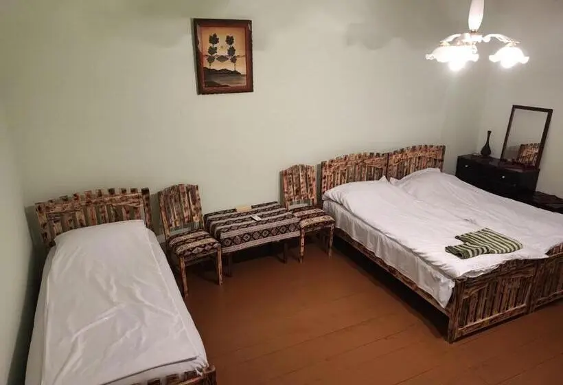 スタンダード４人部屋, Berdavan Guesthouse