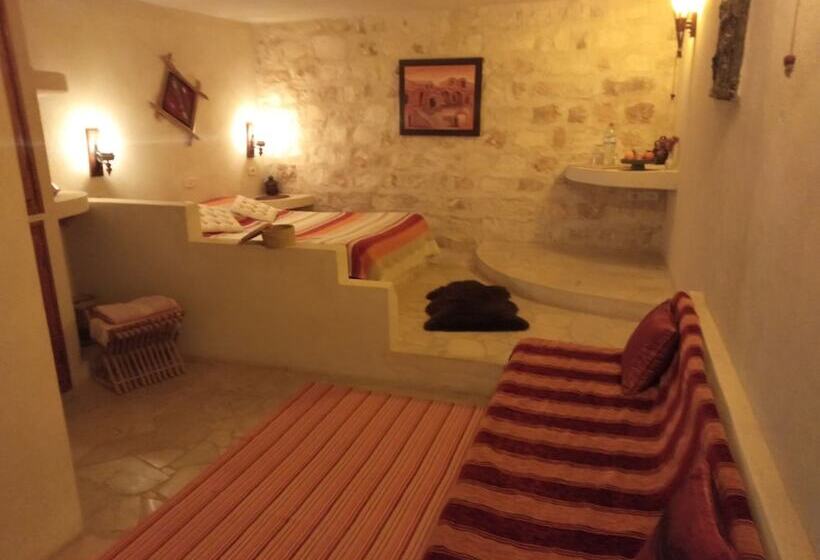 اتاق لوکس, Dar Ayed Tamezret