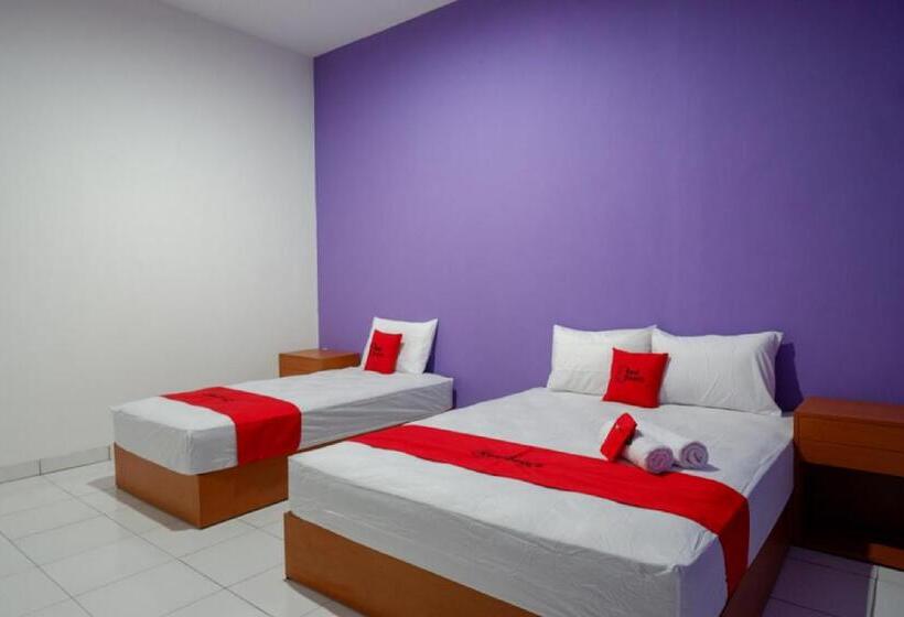 Семейный Номер, Reddoorz Near Alun Alun Kaliwungu Kendal