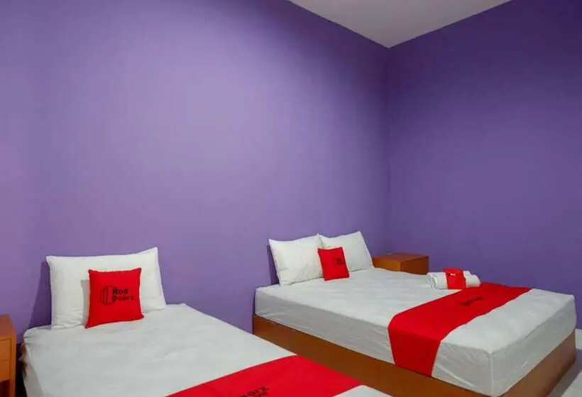 ファミリールーム, Reddoorz Near Alun Alun Kaliwungu Kendal