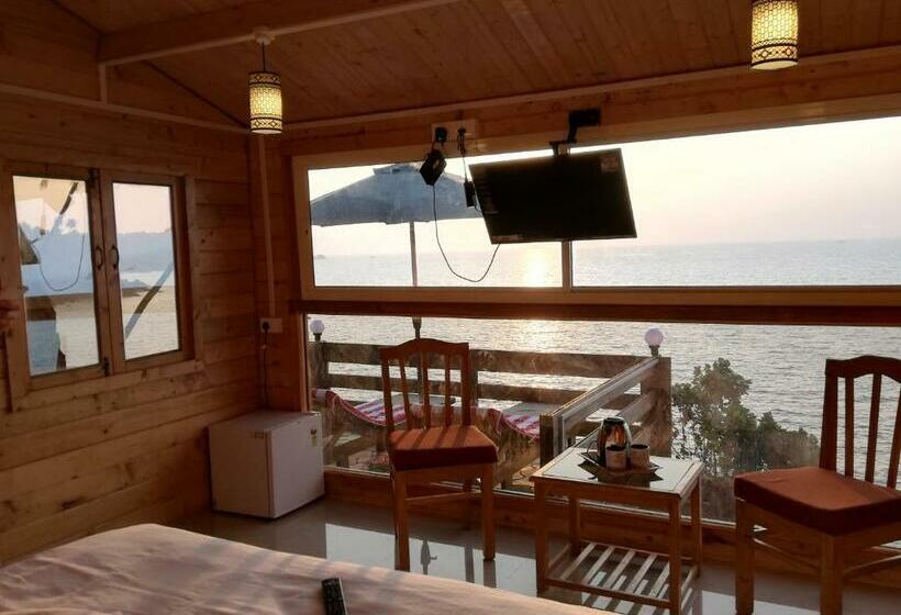 بنجلو ديلوكس, Red Crab Eco Resorts