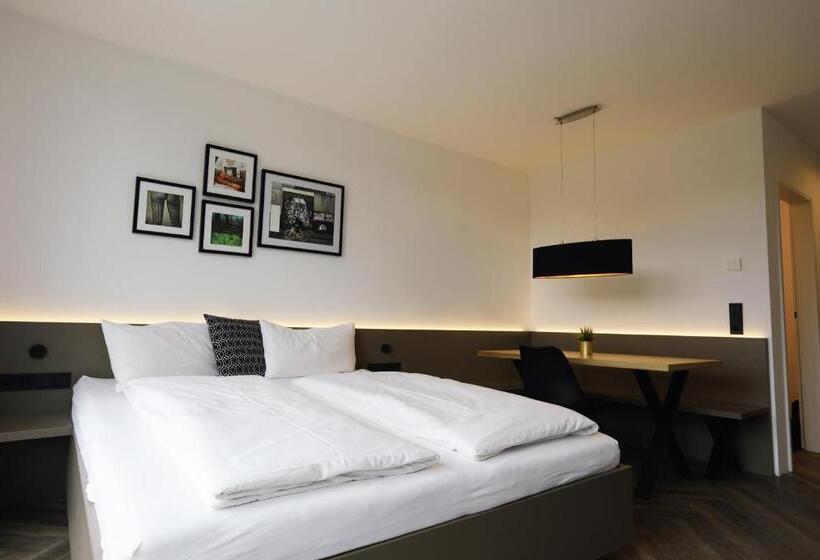 스탠다드 스튜디오, Saminapark Apart