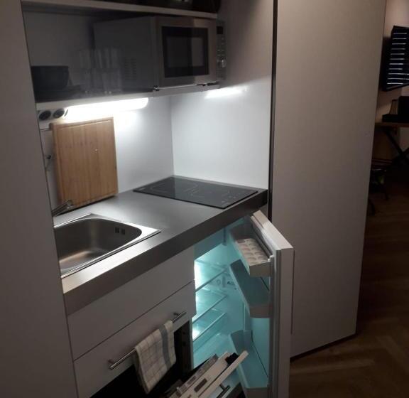 스탠다드 스튜디오, Saminapark Apart