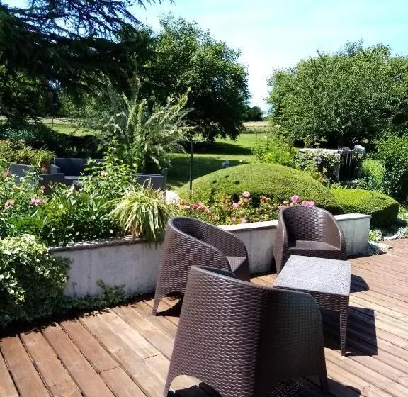 テラス付スタンダードルーム, Traînefeuilles Chambres D Hôtes Proche Zoo De Beauval