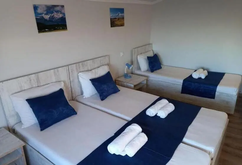 マウンテンビューデラックスルーム, Byurakan Guesthouse & Cottage