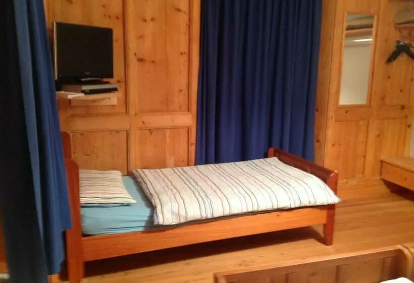 Habitació Triple Estàndard, La Cascata