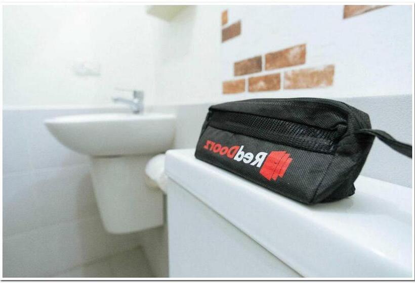 Номер Economy, Reddoorz Syariah @ Jl Raya Sukabumi
