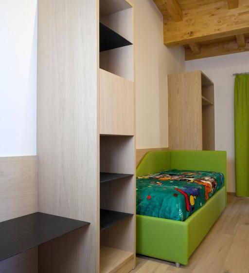 غرفة قياسية ثلاثية مزودة بشرفة, Agritur I Colori