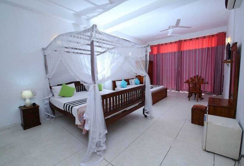 디럭스 4인 룸, Beach Villa Polhena