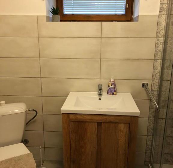 Номер Deluxe, Chalupa U Kohoutů