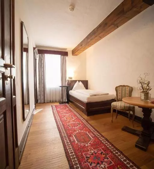 اتاق استاندارد یک نفره, Altstadt Hotel Stadtkrug