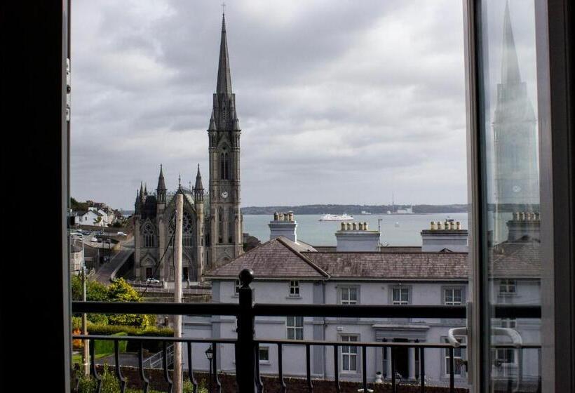 غرفة عائلية, Bella Vista Hotel & Self Catering Suites