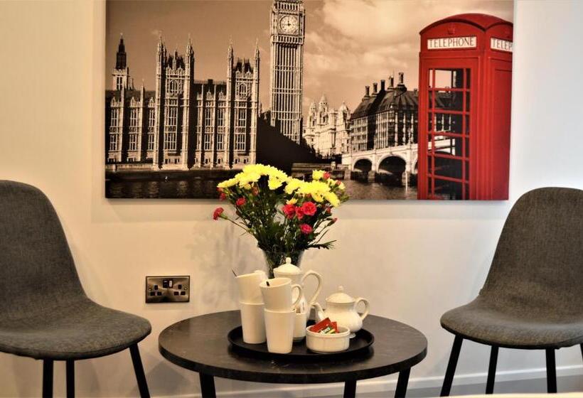 패밀리 룸, Bella Vista Hotel & Self Catering Suites