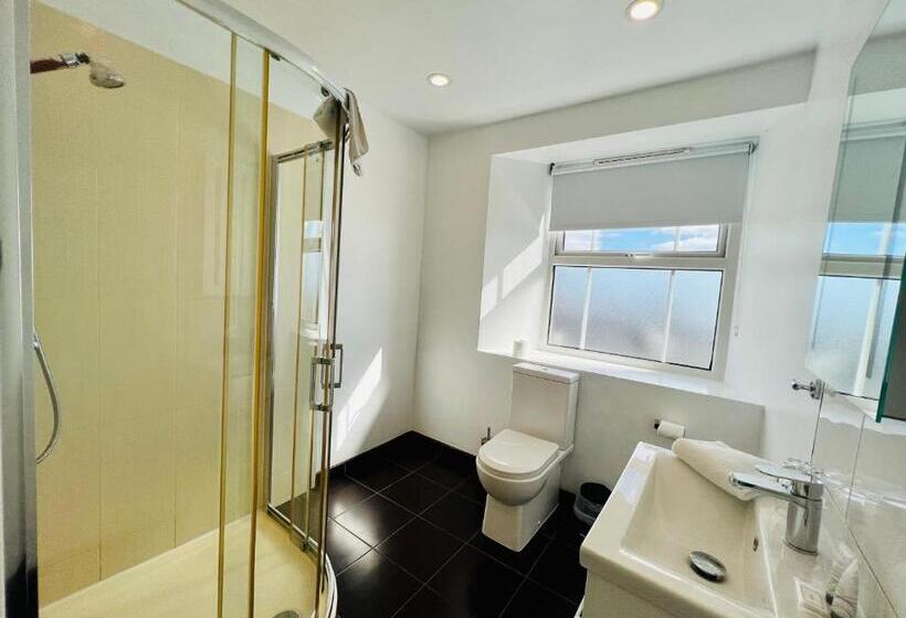 4인용 스탠다드 룸, Bella Vista Hotel & Self Catering Suites