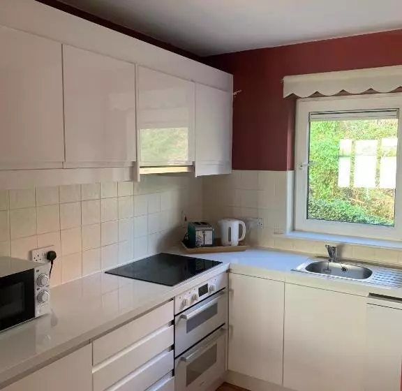 ２ベッドルームハウス, Bella Vista Hotel & Self Catering Suites