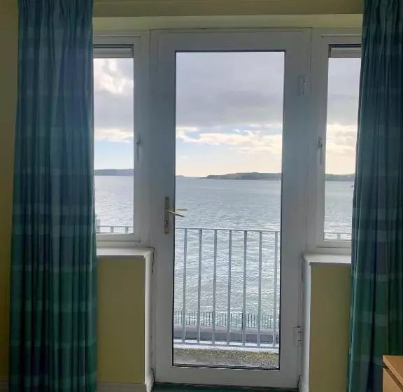 ２ベッドルームハウス, Bella Vista Hotel & Self Catering Suites
