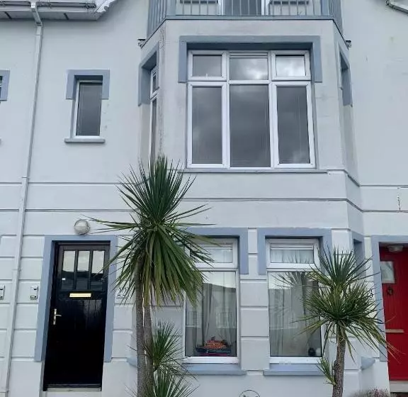 ２ベッドルームハウス, Bella Vista Hotel & Self Catering Suites