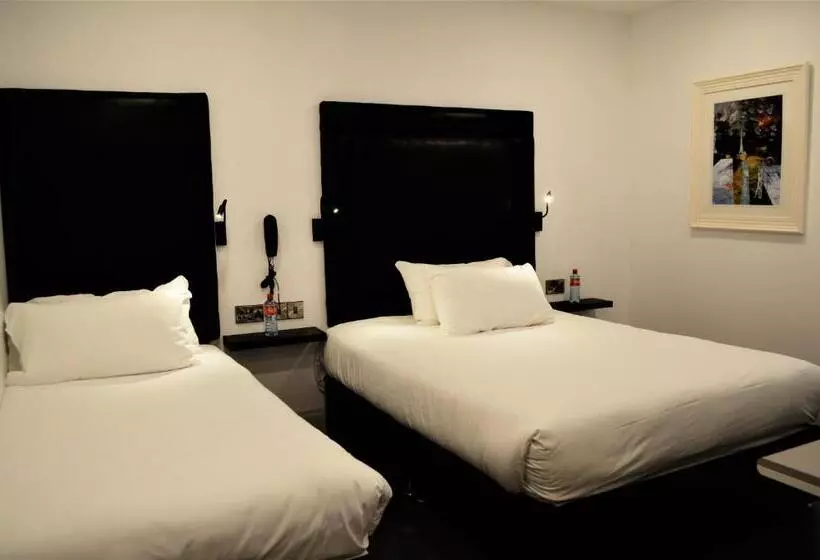 スタンダードトリプルルーム, Bella Vista Hotel & Self Catering Suites