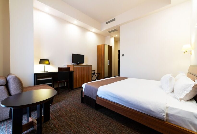 스탠다드 룸, Bass Boutique