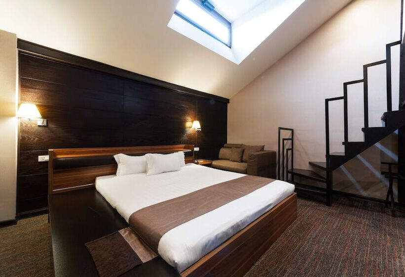 스탠다드 트리플 룸, Bass Boutique