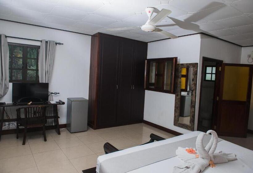 اتاق استاندارد, Chateau St Cloud