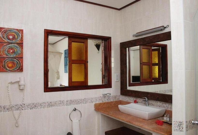 اتاق سوپریور, Chateau St Cloud