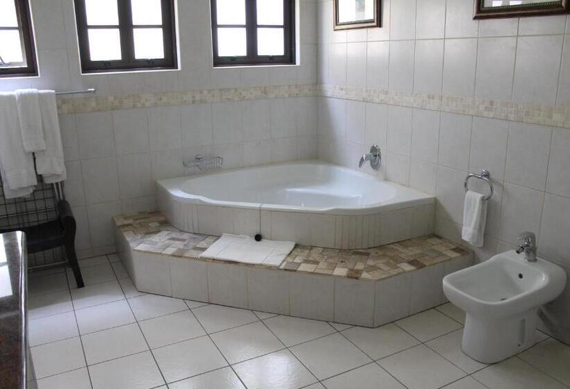 اتاق لوکس, Chateau St Cloud