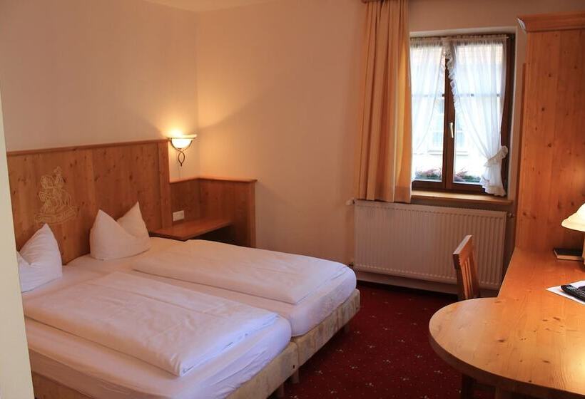 컴포트 룸, Zum Breiterle