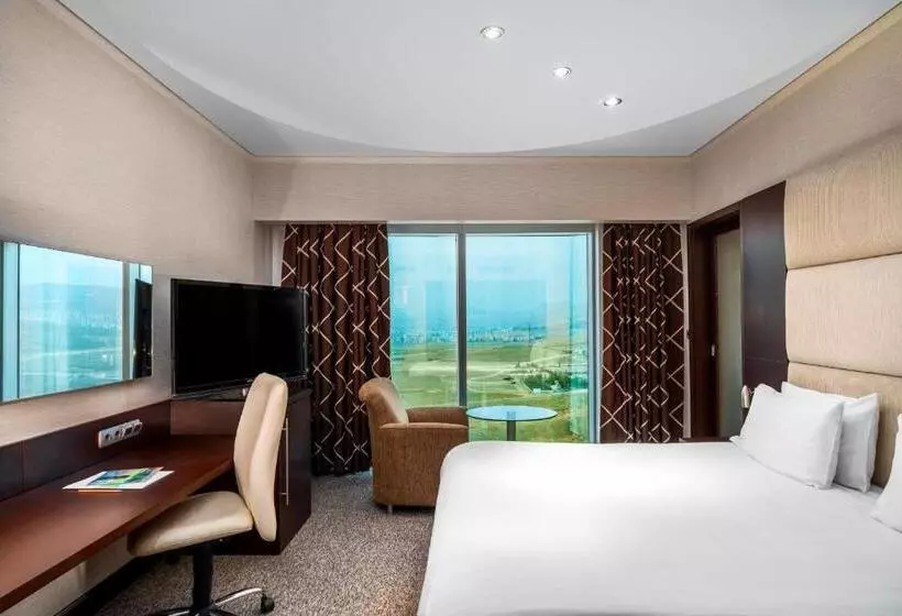 سوئیت با تخت بزرگ, Grand Hotel Konya