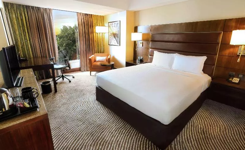 キングサイズベッドのデラックスルーム, Hilton Garden Inn Trivandrum