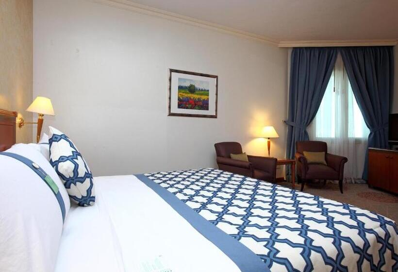 이그제큐티브 룸 킹사이즈 침대, Holiday Inn Al Khobar, An Ihg
