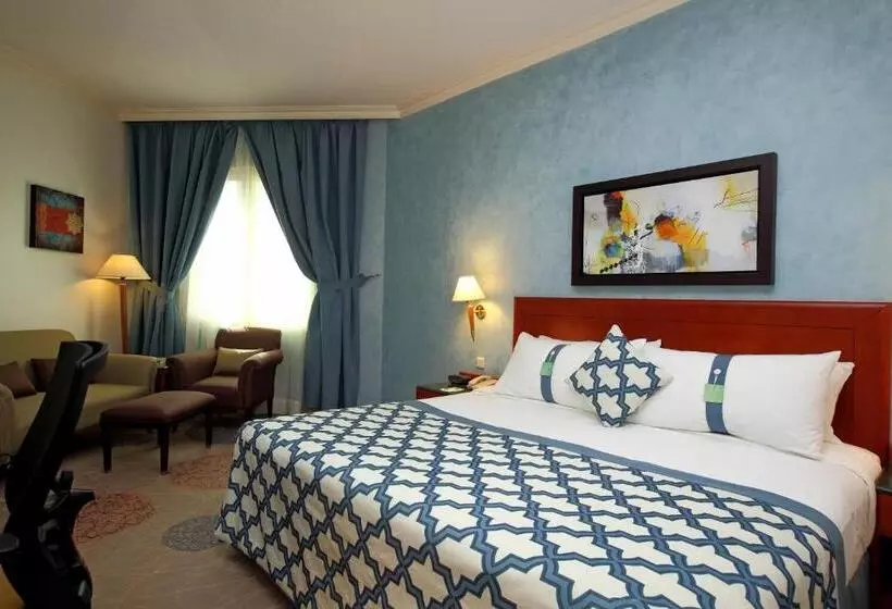 キングサイズベッドのエクゼクティブルーム, Holiday Inn Al Khobar, An Ihg