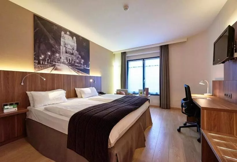 اتاق استاندارد با تخت بزرگ, Holiday Inn Brussels Schuman, An Ihg