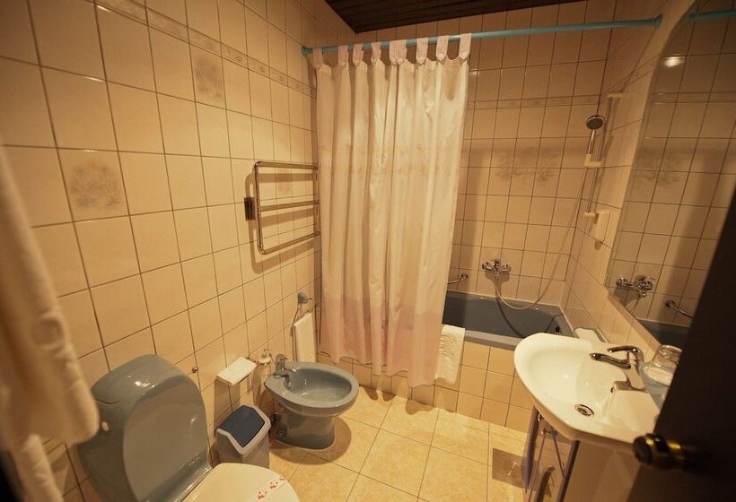 سوییت, Jolly Alon