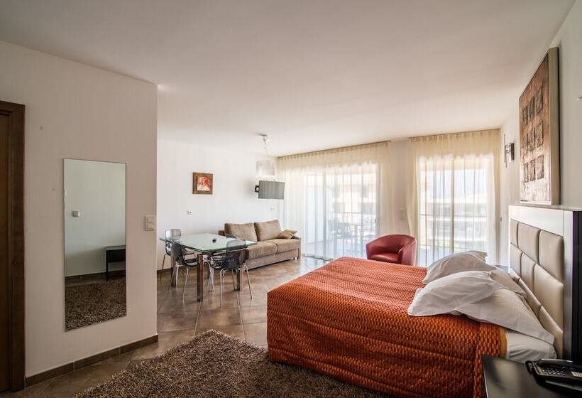 سوییت جونیور, Le Mariana