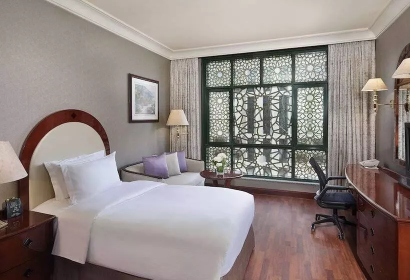 اتاق لوکس, Madinah Hilton
