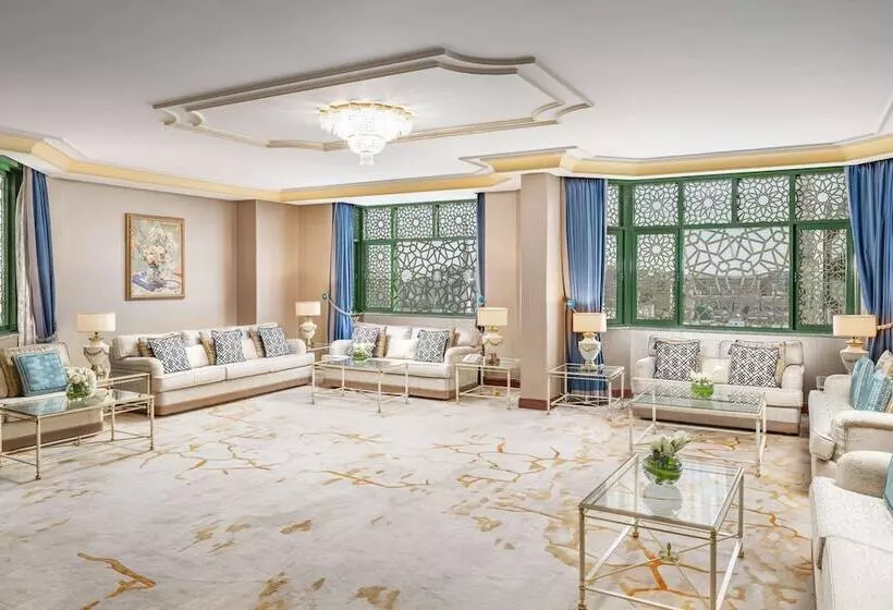 سوئیت رویال, Madinah Hilton