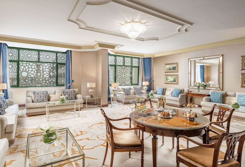 Королевский Люкс, Madinah Hilton