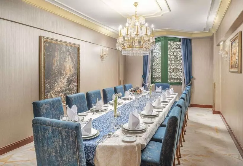 سوئیت رویال, Madinah Hilton