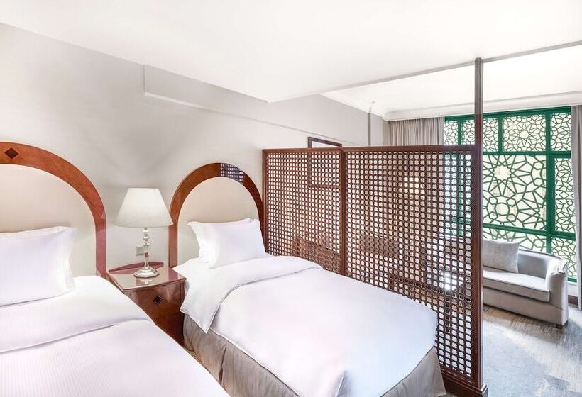 可观景的小型套房, Madinah Hilton