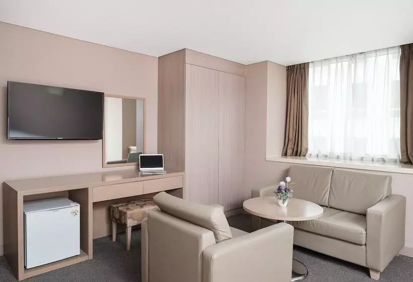اتاق لوکس سه تخته, New Seoul Hotel Myeongdong