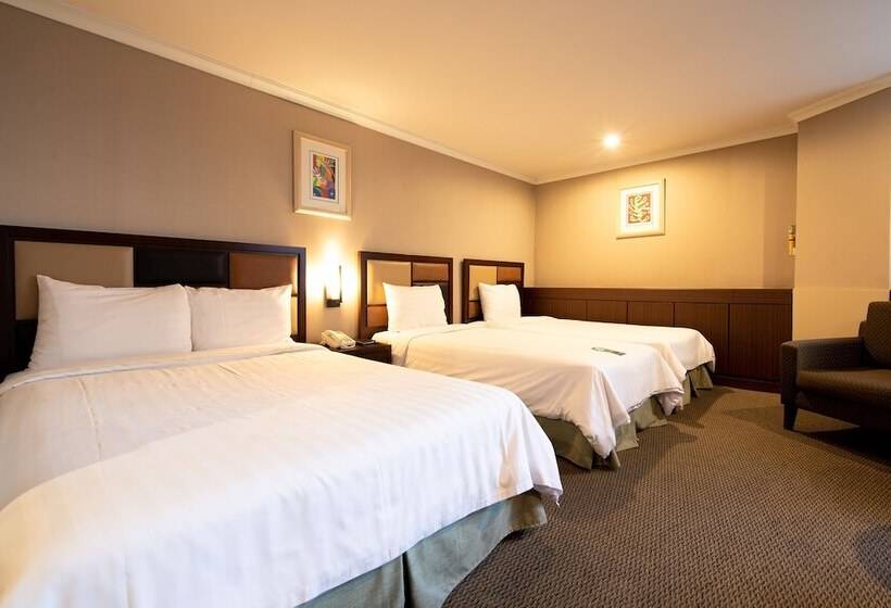 اتاق لوکس سه تخته, New Seoul Hotel Myeongdong