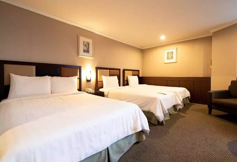 اتاق لوکس سه تخته, New Seoul Hotel Myeongdong