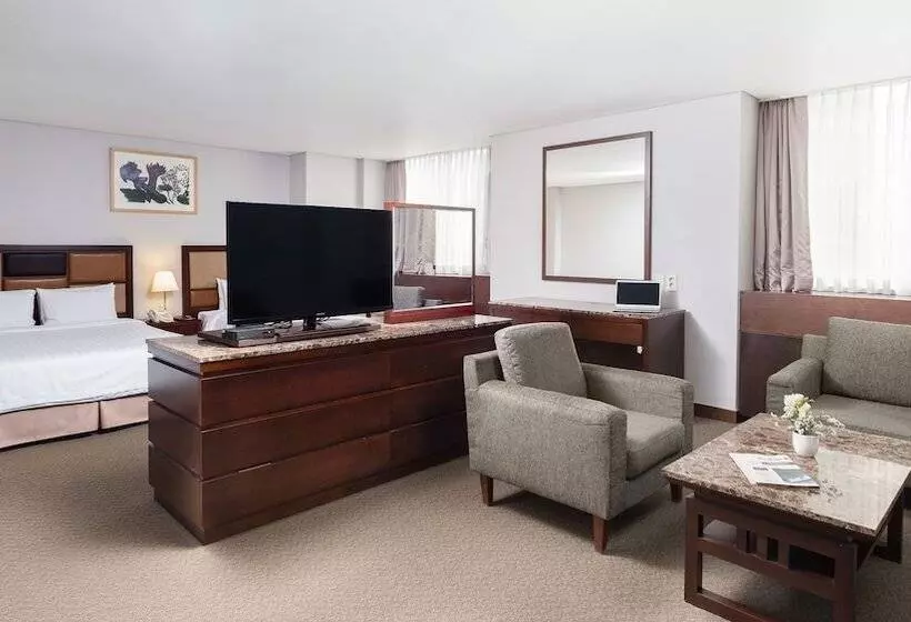 سوییت جونیور, New Seoul Hotel Myeongdong