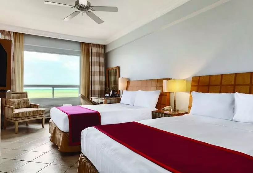 ２ダブルベッドのスタンダードルーム, Ramada By Wyndham Princess Belize City