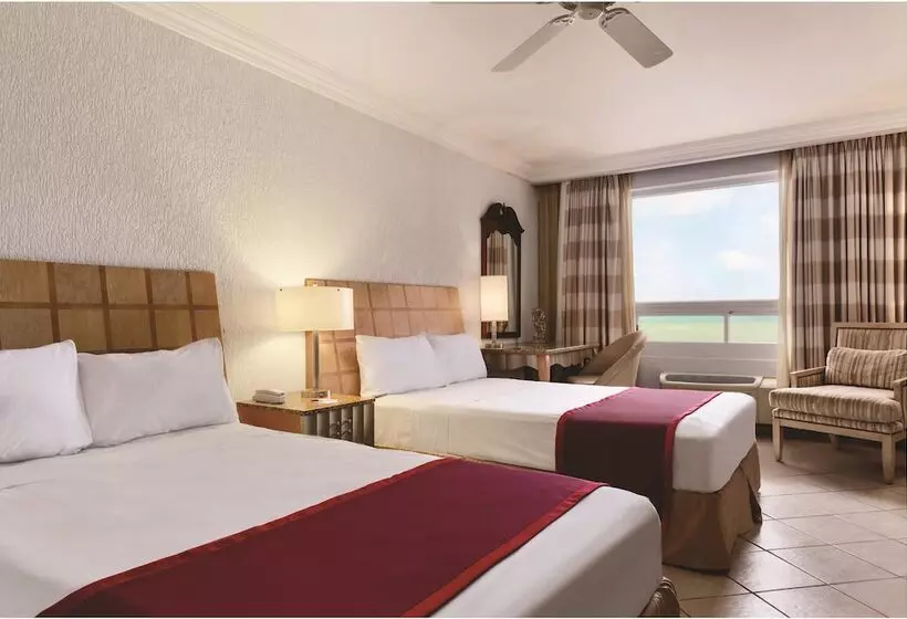 ２ダブルベッドのスタンダードルーム, Ramada By Wyndham Princess Belize City
