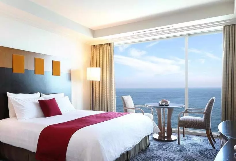 オーシャンビューデラックスルーム, Ramada Plaza By Wyndham Jeju Ocean Front