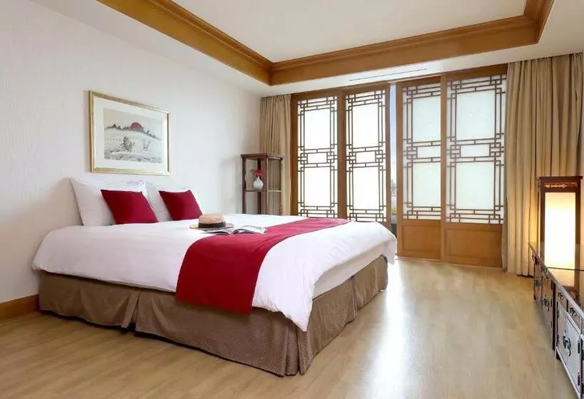 オーシャンビュースタンダードルーム, Ramada Plaza By Wyndham Jeju Ocean Front