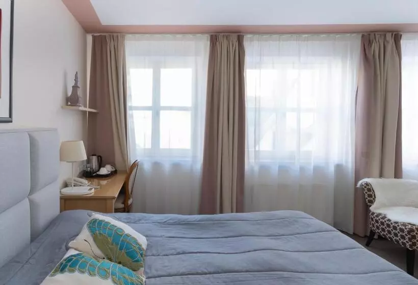 Quarto standard, St. Peter S Boutique