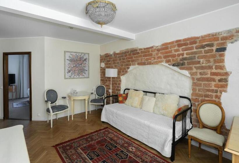 スイート, St. Peter S Boutique